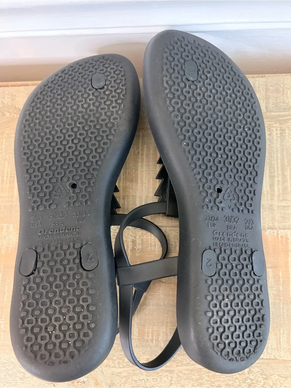 Ipanema girl’s black